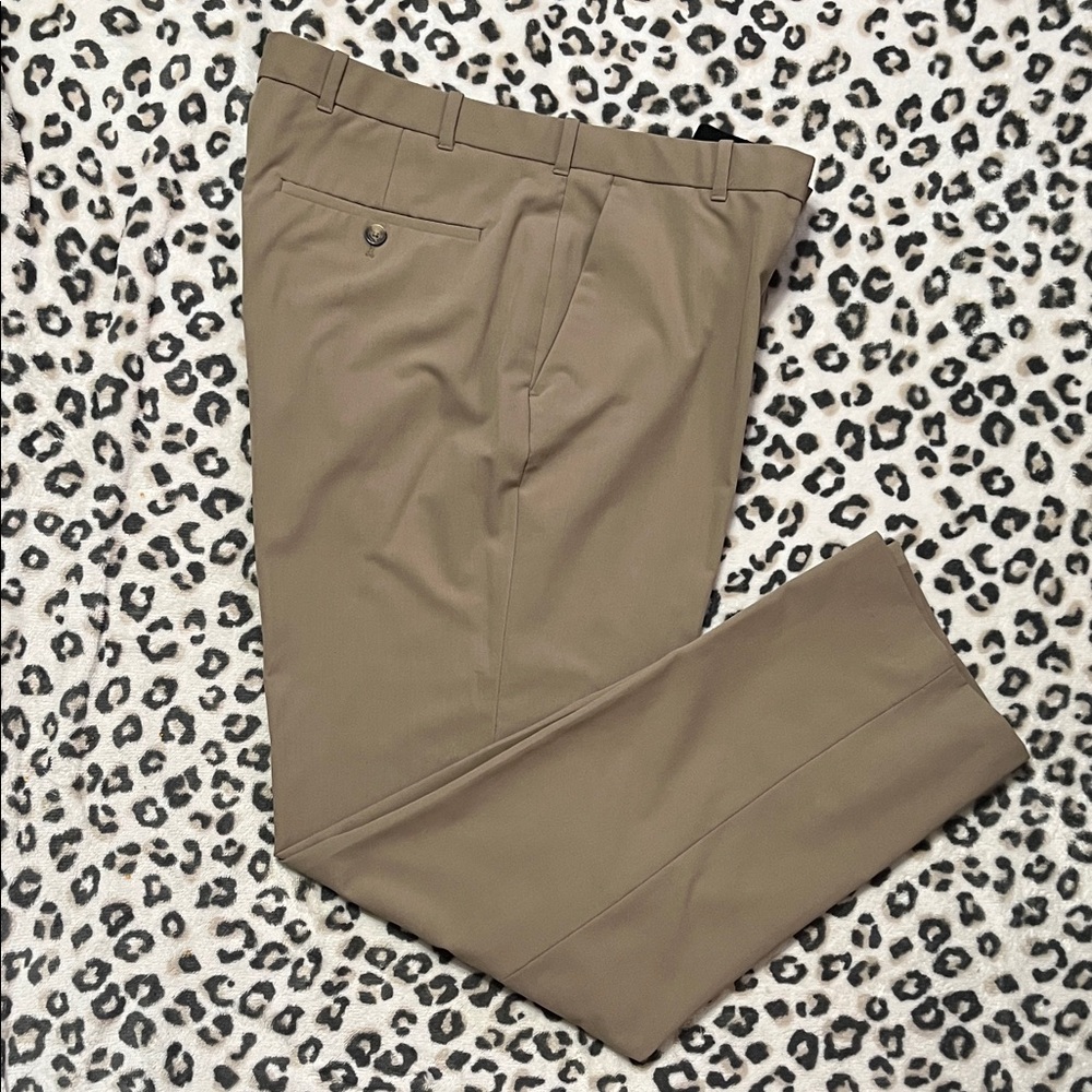 Van Heusen Men's Khaki Chinos